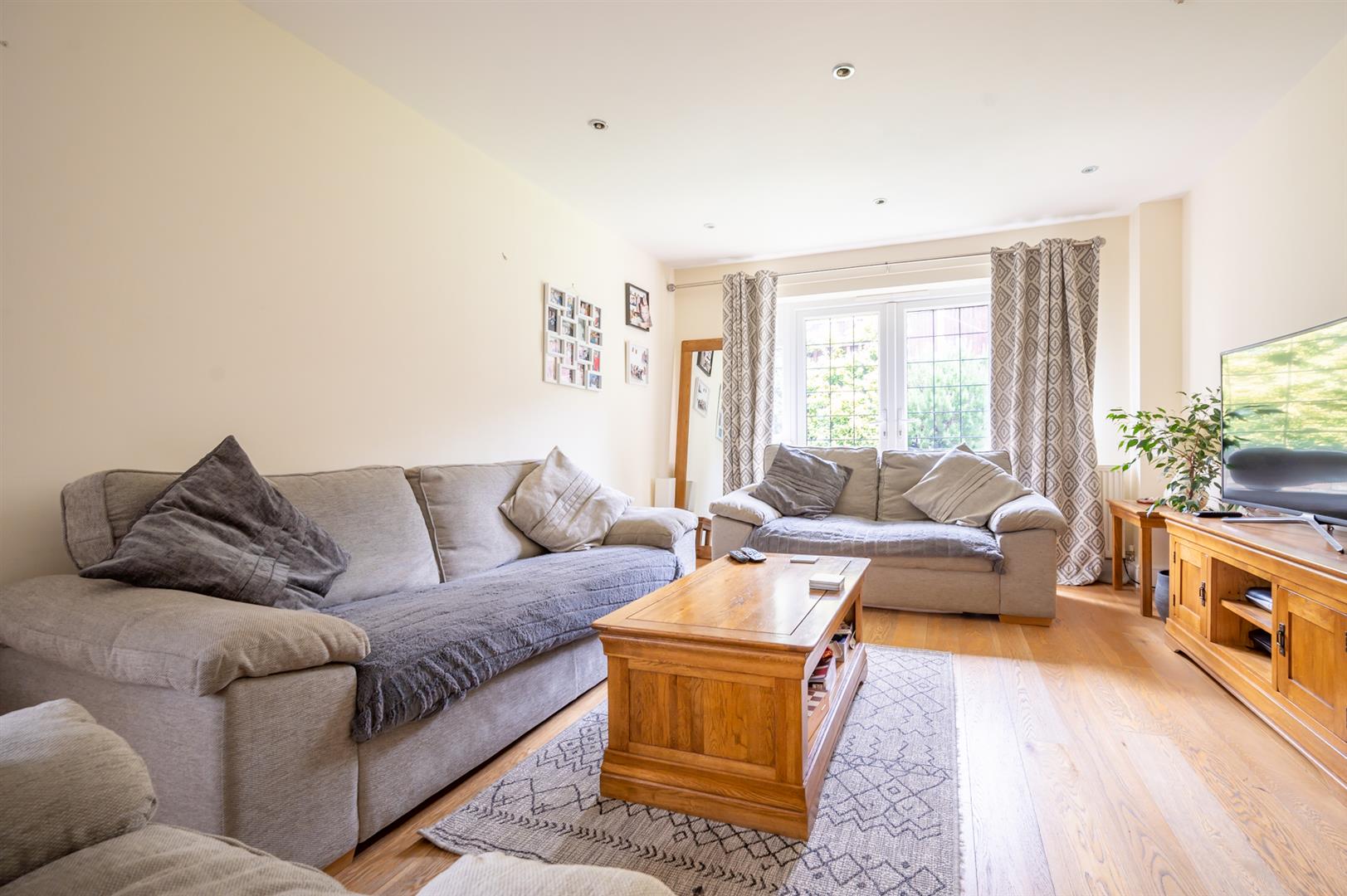 Property Details for Glen Close Wannock, Polegate BN26 5PG Town